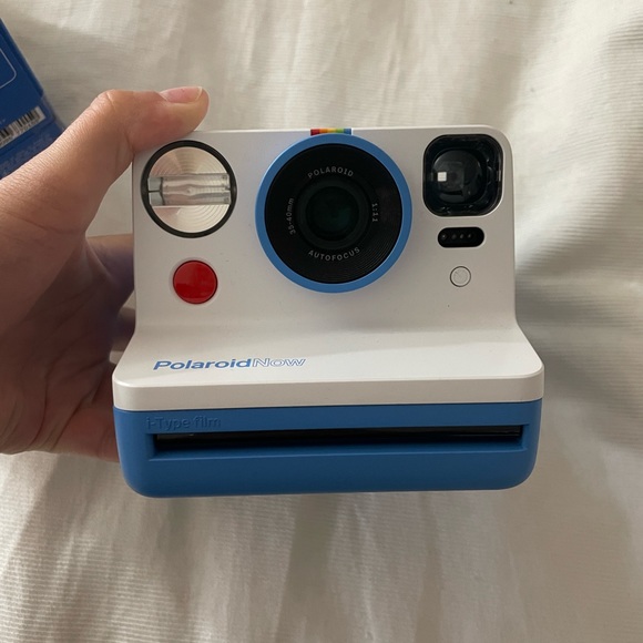 Polaroid Now Camera - Picture 4 of 6